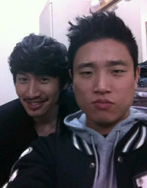 Lee Kwang Soo dan Gary